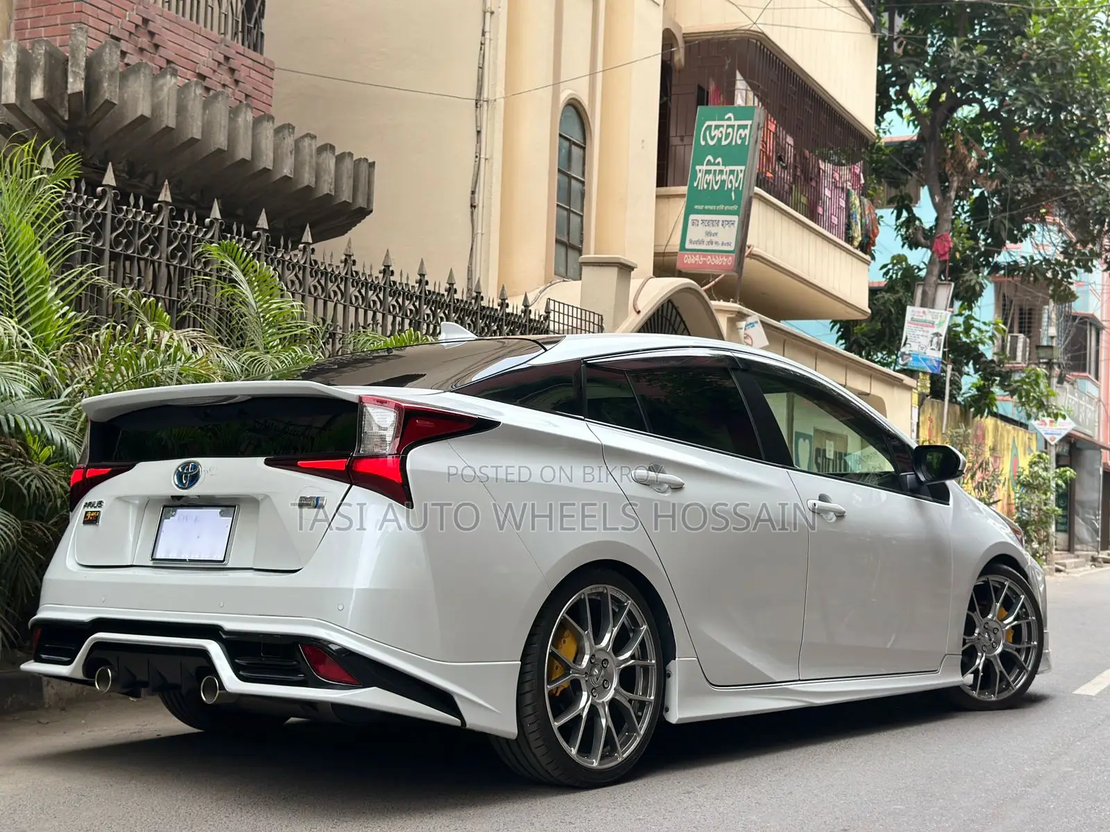 Toyota Prius Limited FWD 2020 White