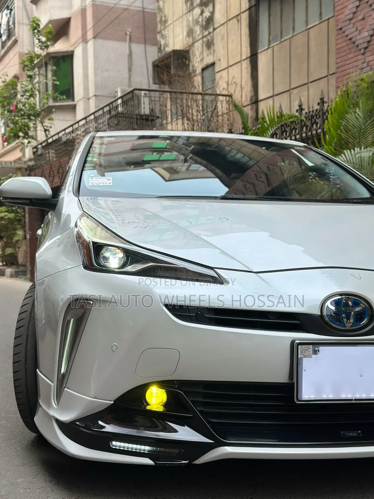 Toyota Prius Limited FWD 2020 White