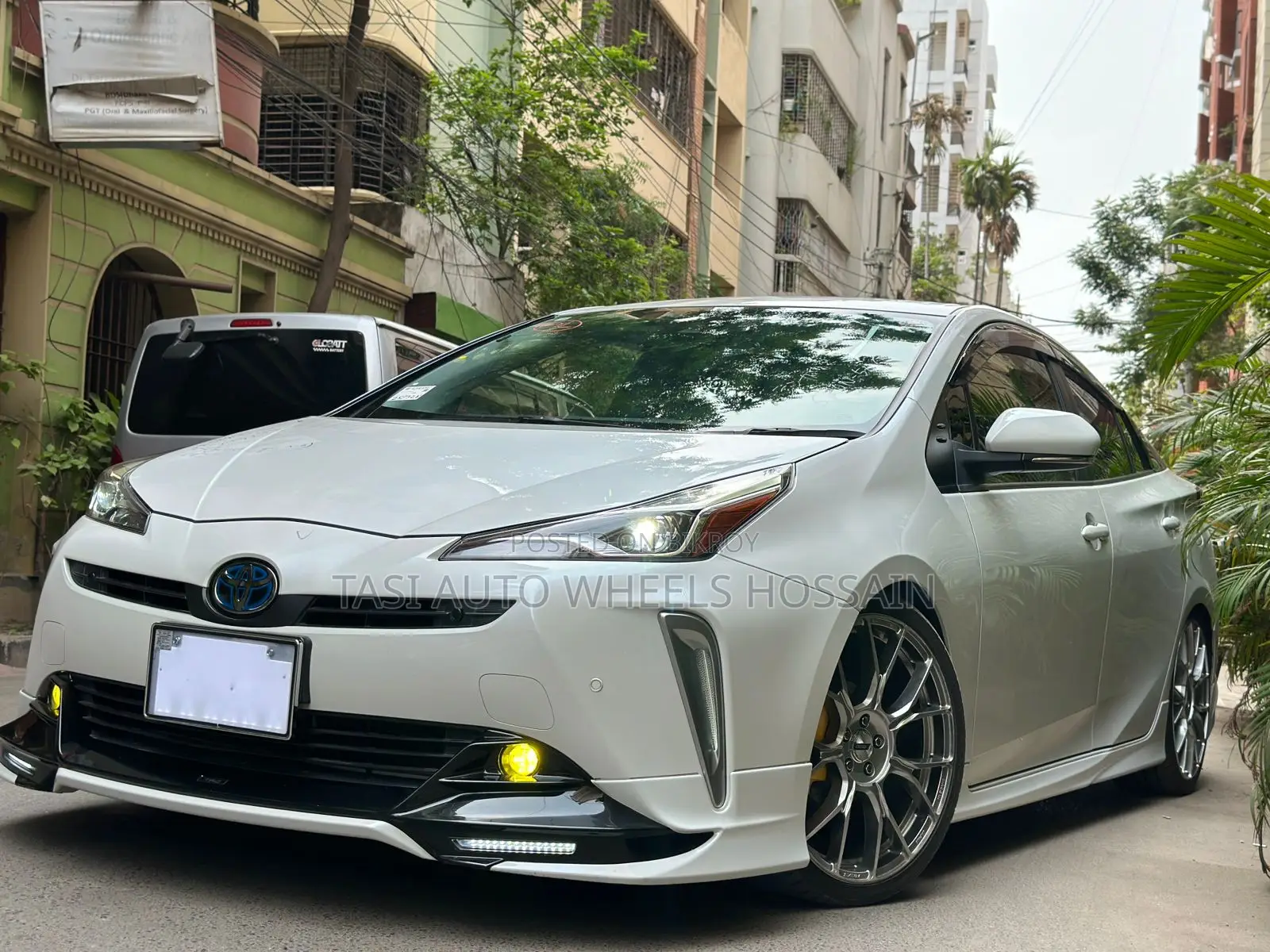 Toyota Prius Limited FWD 2020 White