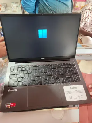 Laptop 8GB AMD Ryzen 5 SSD 512GB