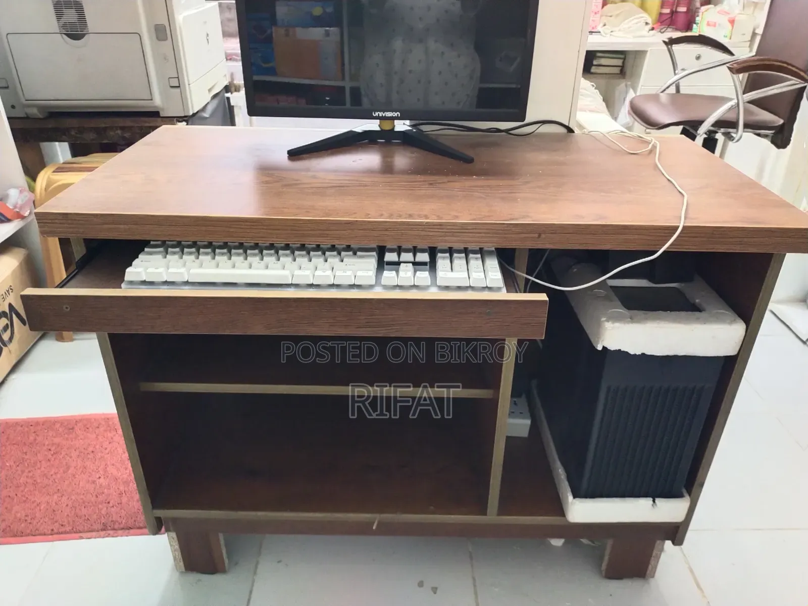 Desktop Table