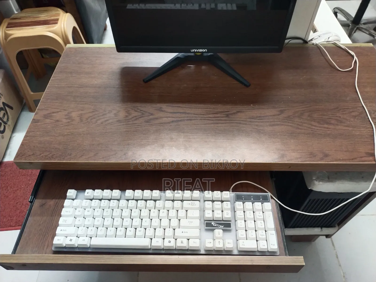 Desktop Table