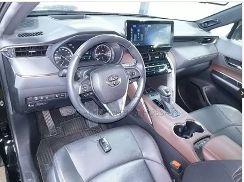 Toyota Harrier 2.0 2020 Black