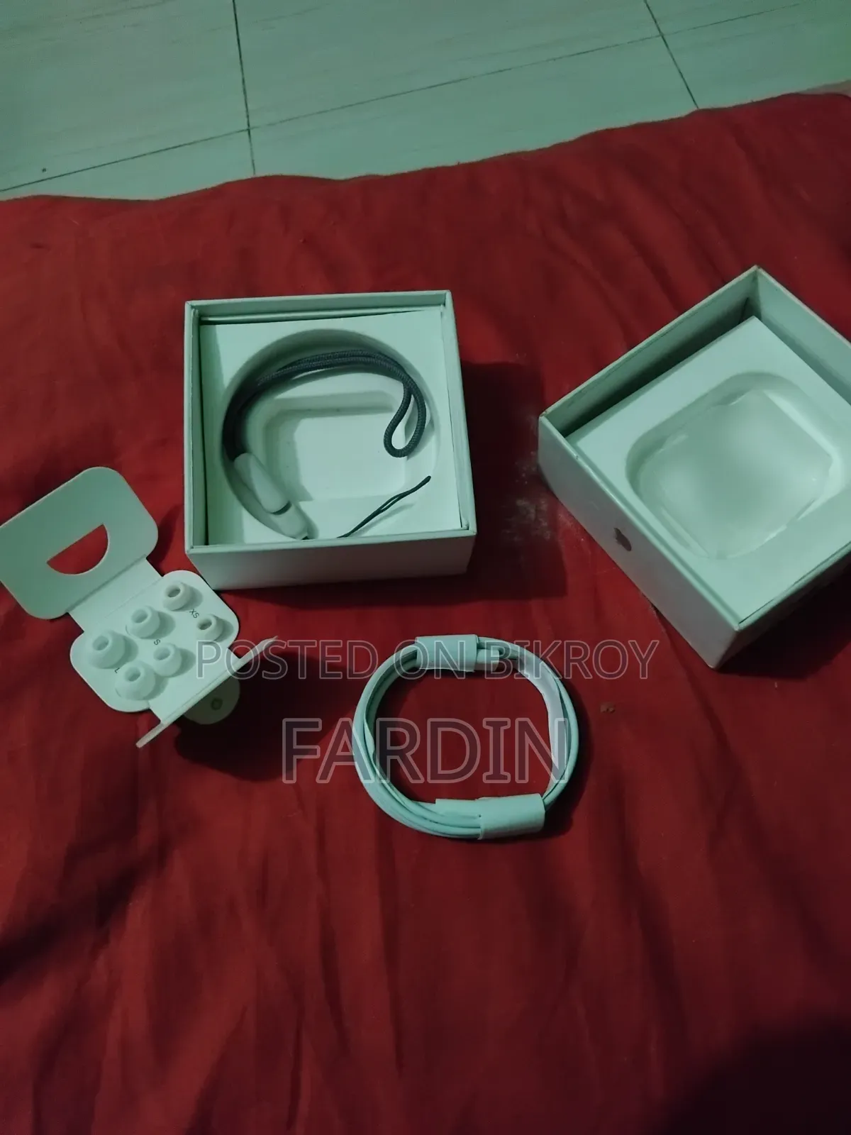 Earbuds 1:1