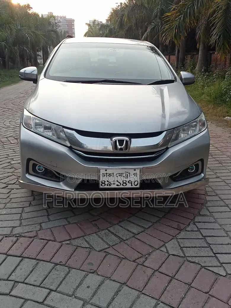 Honda Grace 2017 Silver