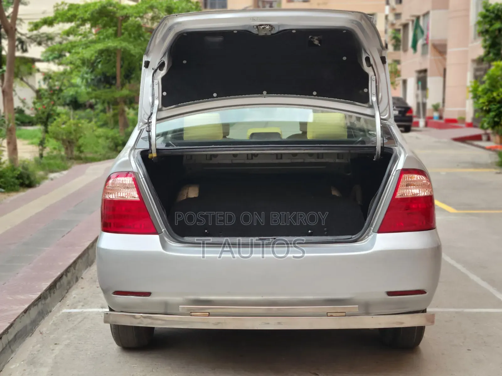 Toyota Corolla Verso 1.8 VVT-i Luna Automatic 2004 Silver