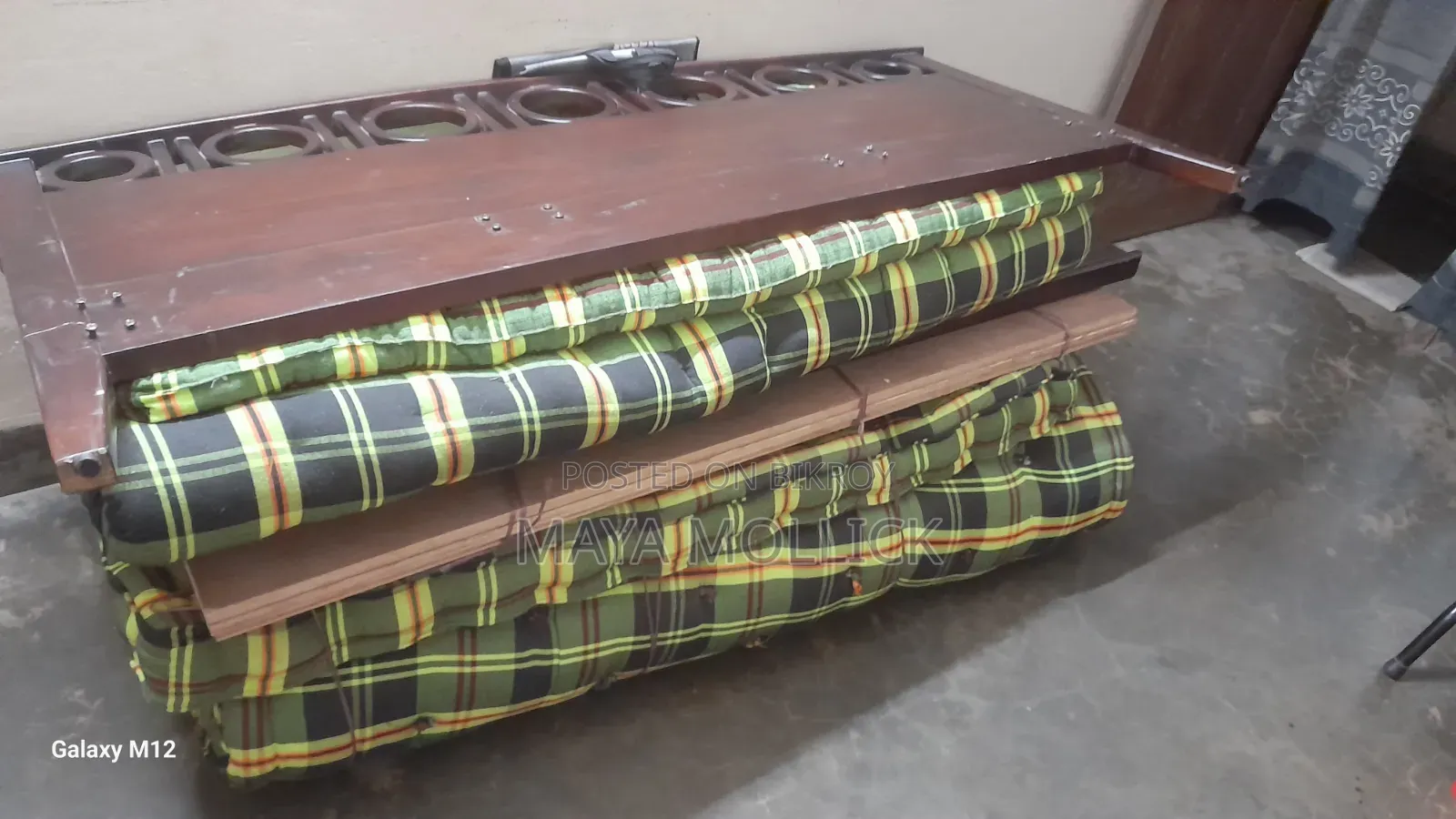 Selling a set of Otobi bed with mattress and pillow