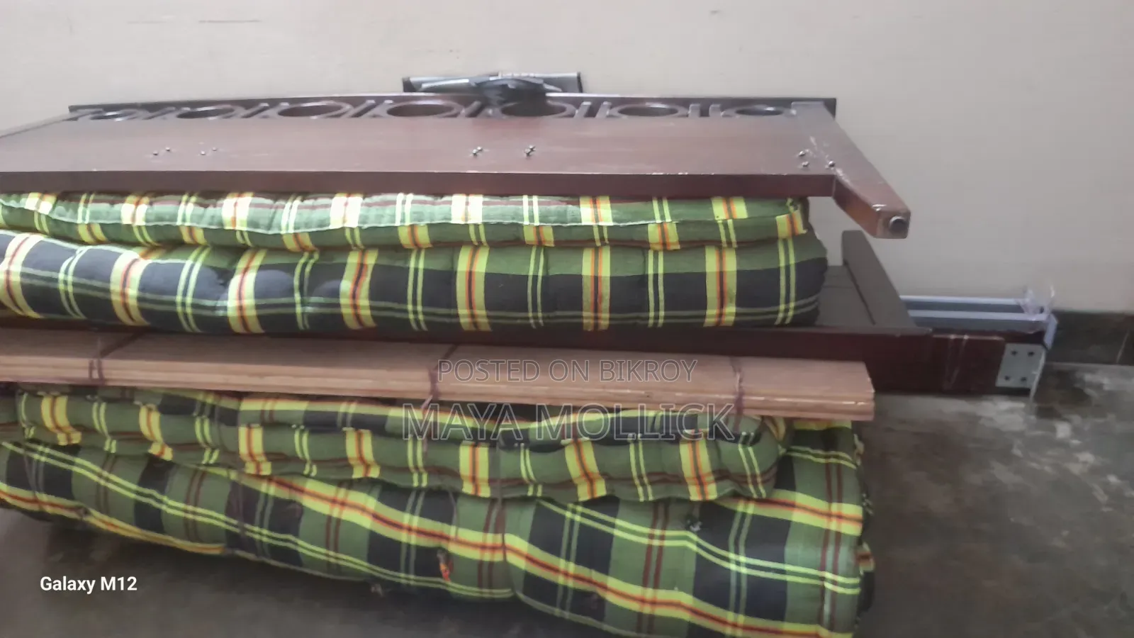 Selling a set of Otobi bed with mattress and pillow