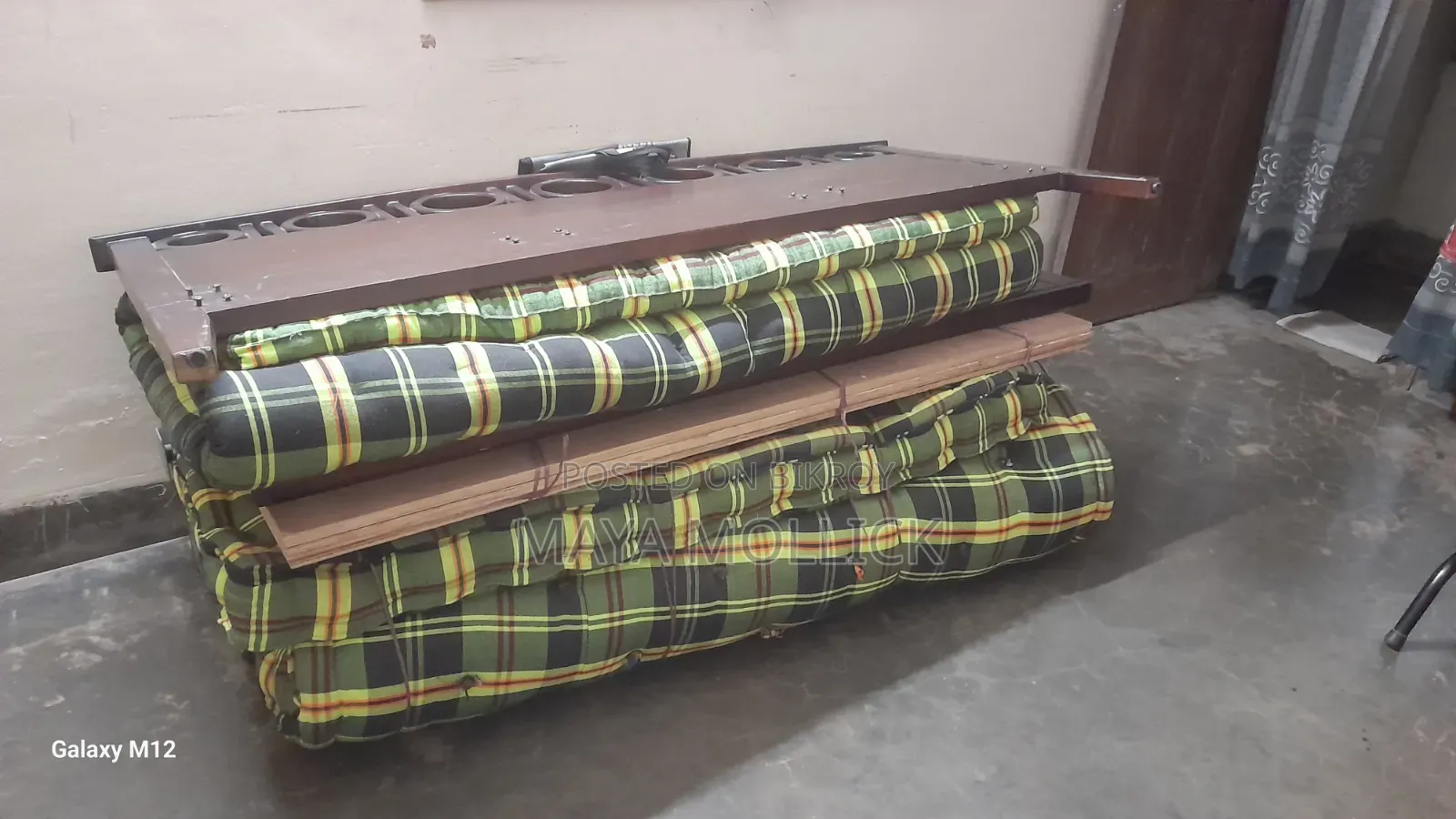 Selling a set of Otobi bed with mattress and pillow