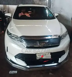 Toyota Harrier 2.0 2019 Pearl