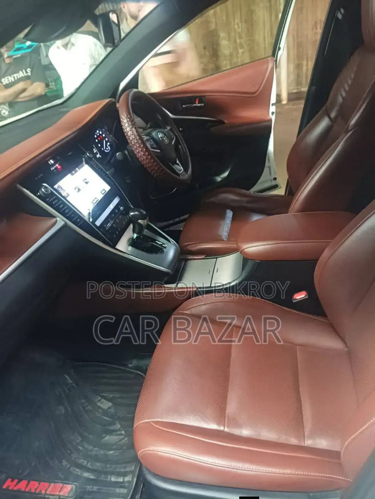 Toyota Harrier 2.0 2019 Pearl