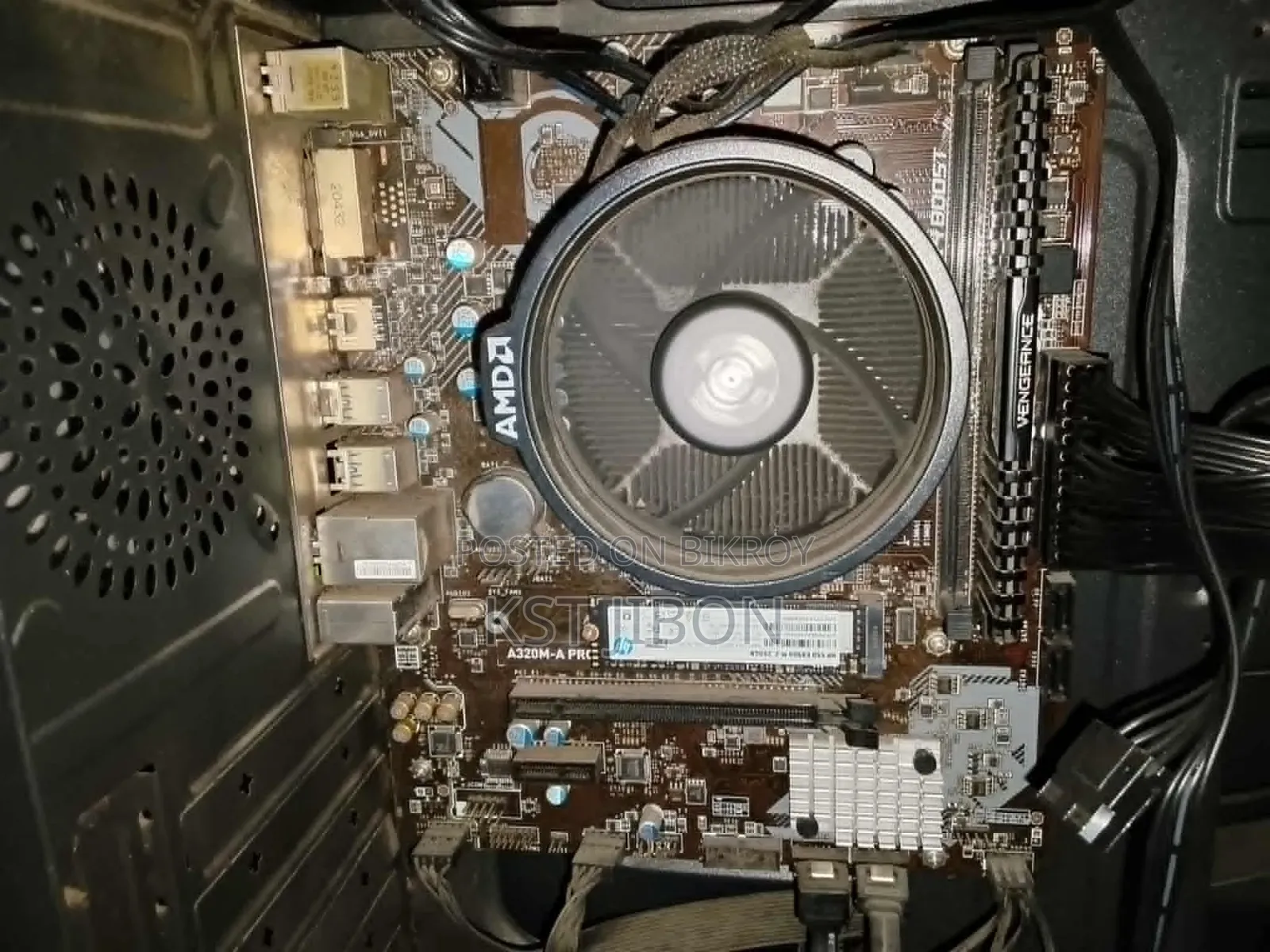 Desktop Computer 8GB AMD Ryzen 3 SSD 256GB