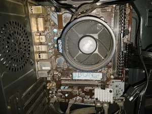 Desktop Computer 8GB AMD Ryzen 3 SSD 256GB