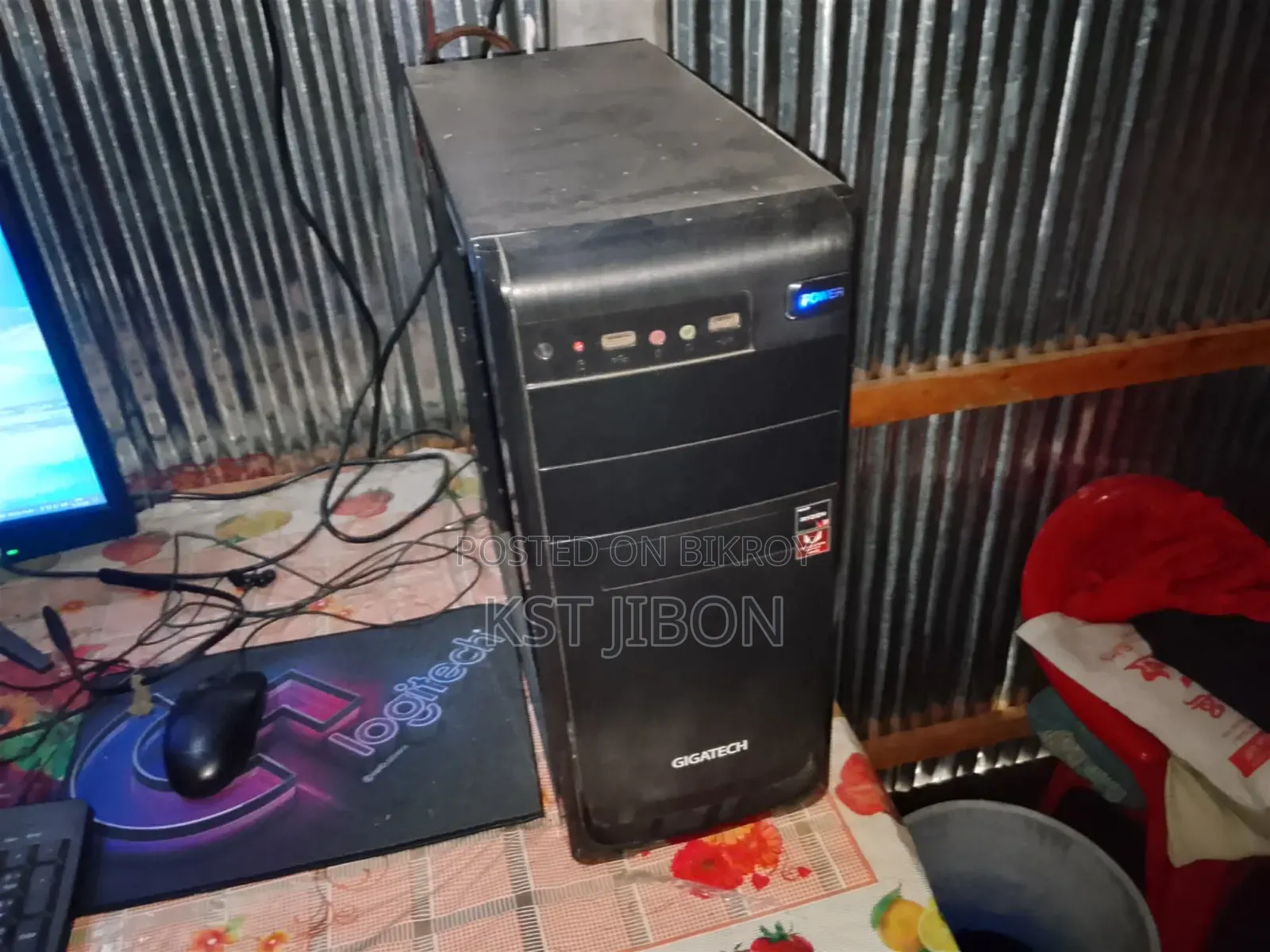 Desktop Computer 8GB AMD Ryzen 3 SSD 256GB