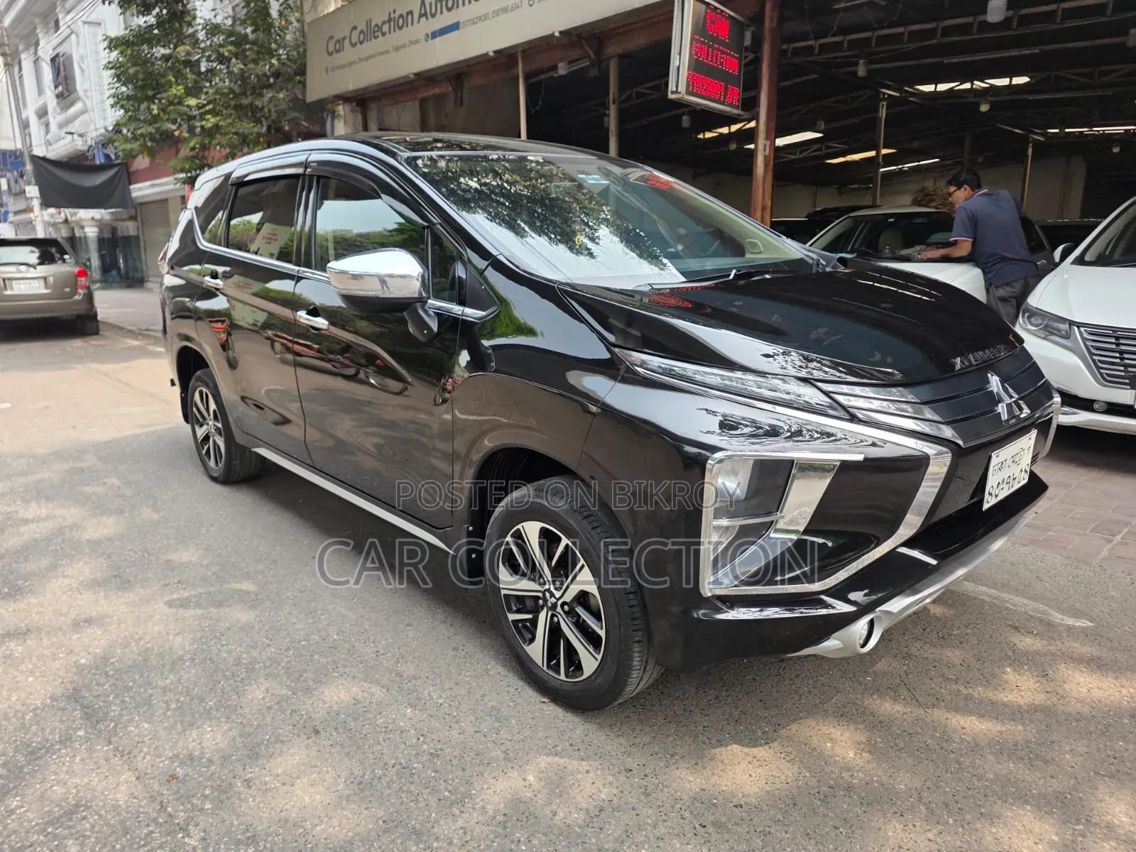 Mitsubishi Xpander G 2020 Black
