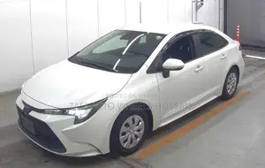 Toyota Corolla SE 2021 White