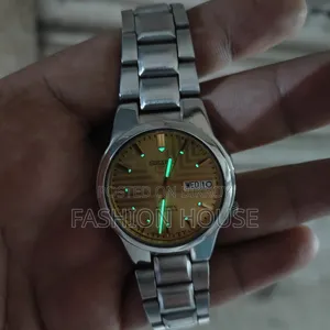 Seiko 5 Automatic 21 Jewels Original Japanese Vintage Watch