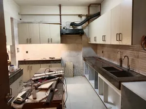 4 Bedroom Apartment in Gulshan for Rent