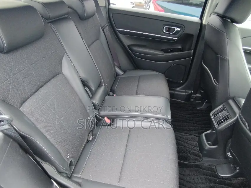 Honda Vezel 2021 Beige