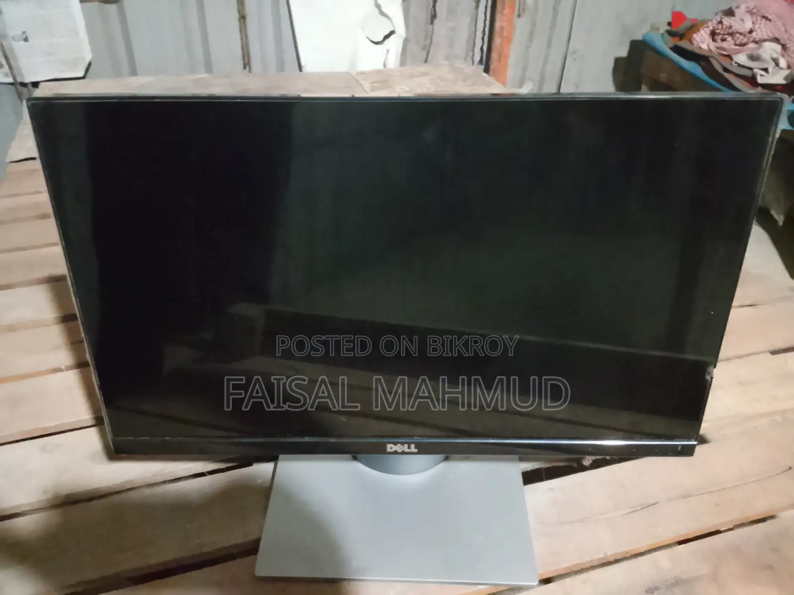 Monitor Turns On but Panel Damaged, No Adapter, Fresh Body