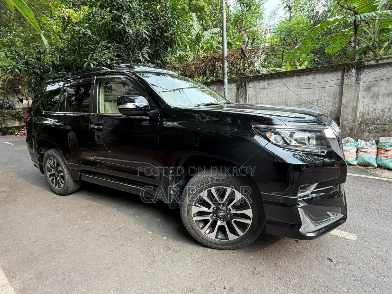 Toyota Land Cruiser Prado 2.7 2022 Black