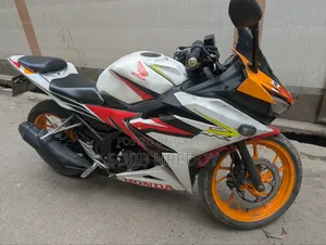 Honda CBR 2016 White
