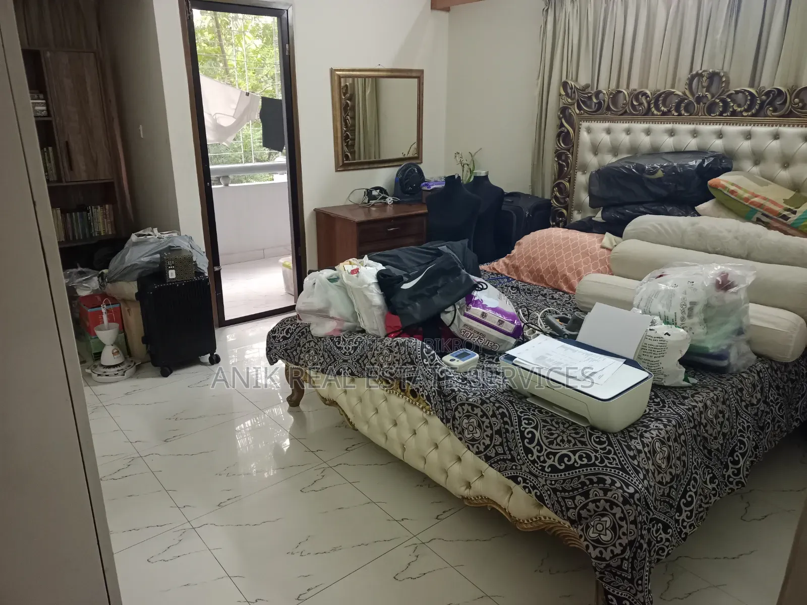 4-bedroom Apartment in Anik Real Estate, Gulshan for Sale