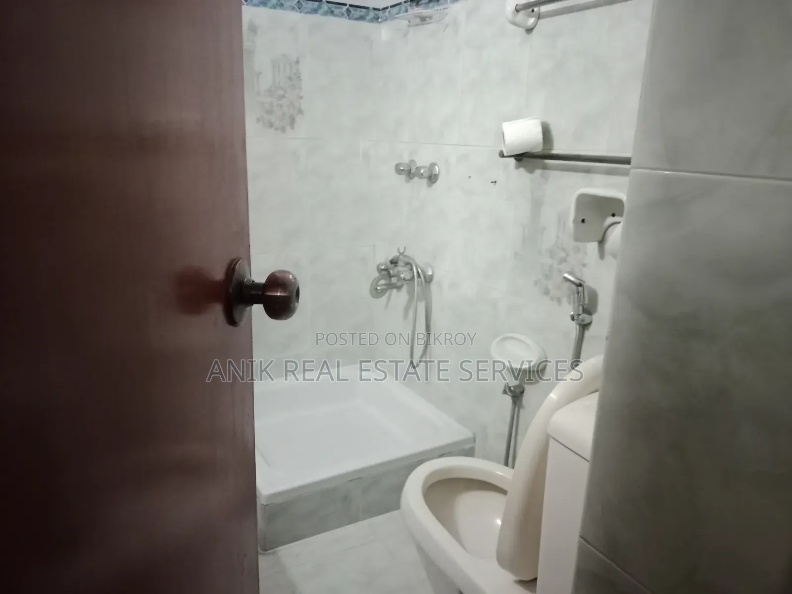 4-bedroom Apartment in Anik Real Estate, Gulshan for Sale