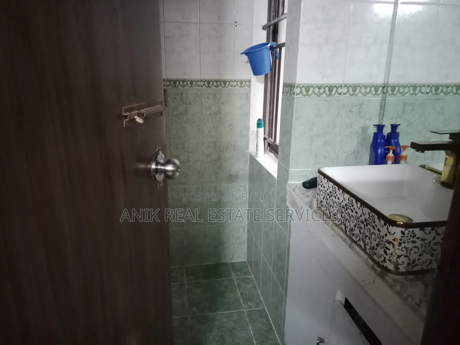 4-bedroom Apartment in Anik Real Estate, Gulshan for Sale