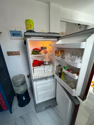 Walton 235 লিটার ফ্রিজ