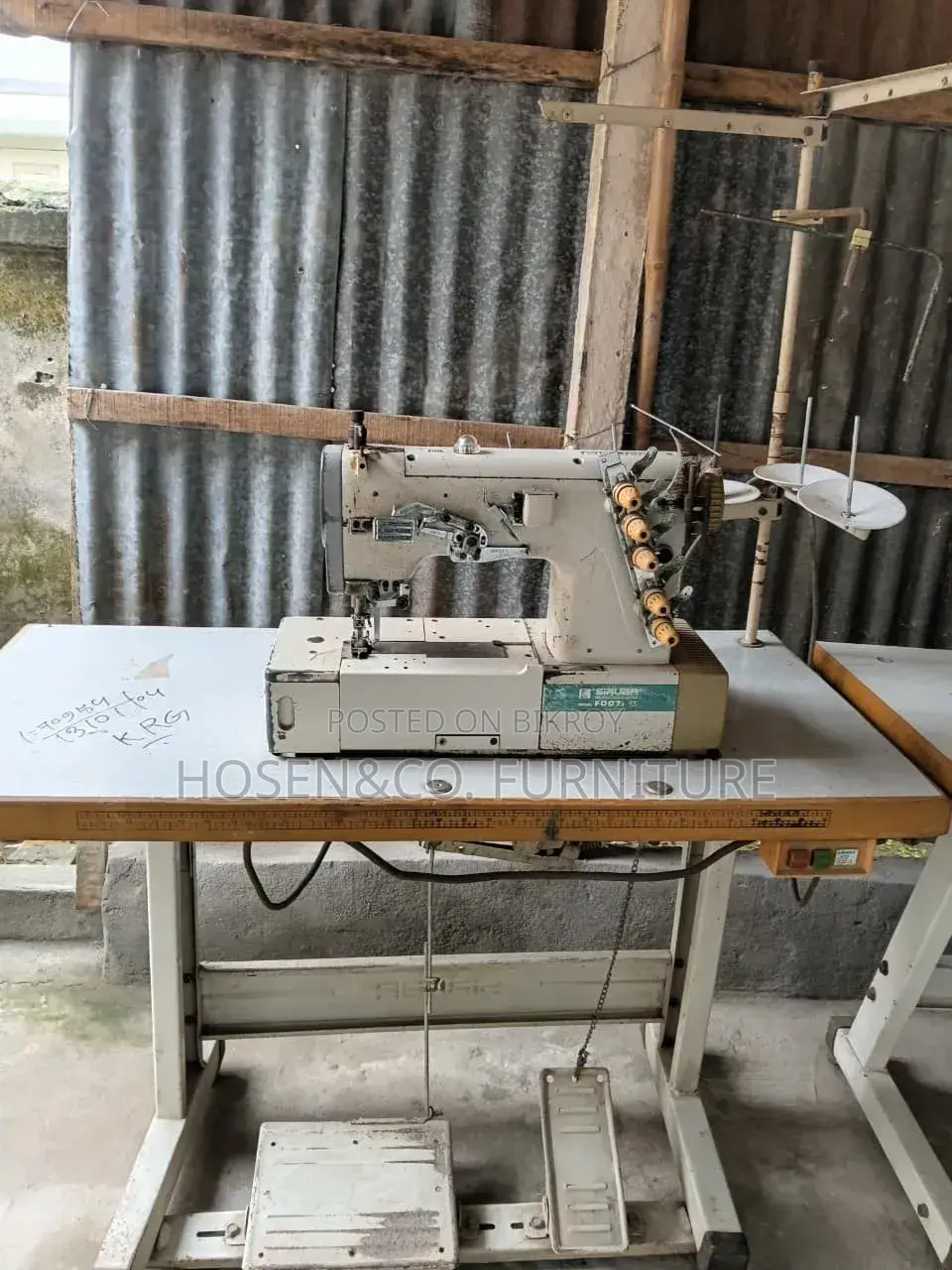 ওভারলক, প্লেন, ফ্ল্যাট লক সেলাই মেশিন
