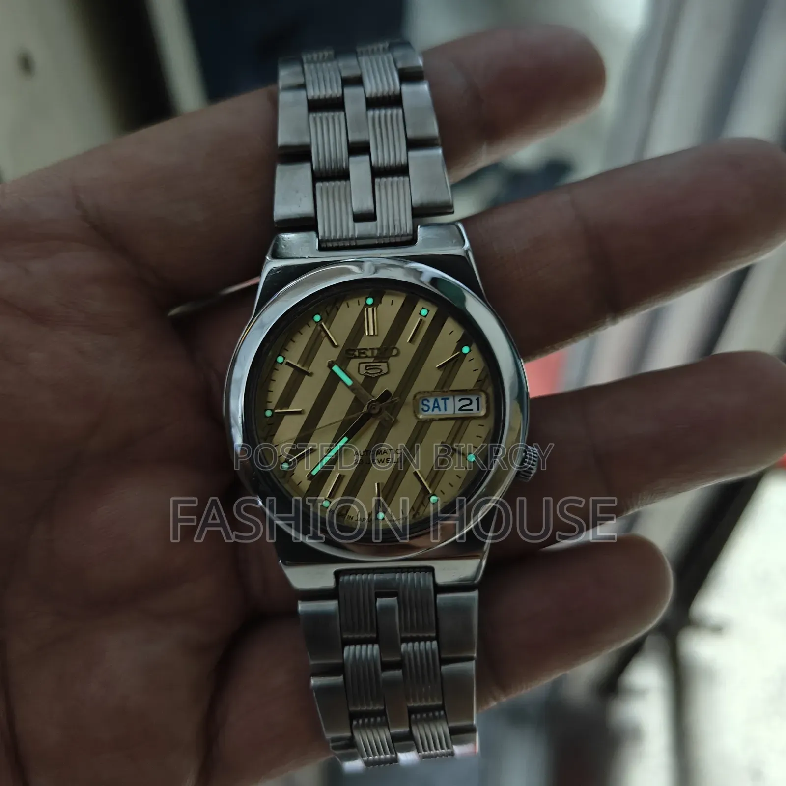 Seiko 5 Automatic Men's Watch Gold Dial