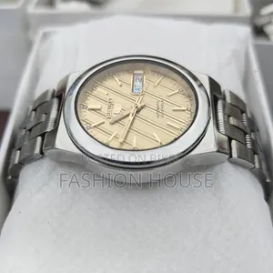 Seiko 5 Automatic Men's Watch Gold Dial