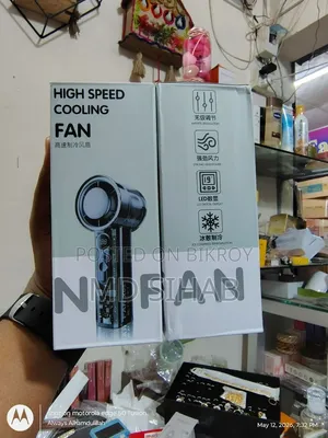 High Speed Handheld Cooling Fan With LED Display Ice Compress