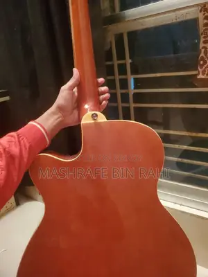 Axe 52-C গিটার