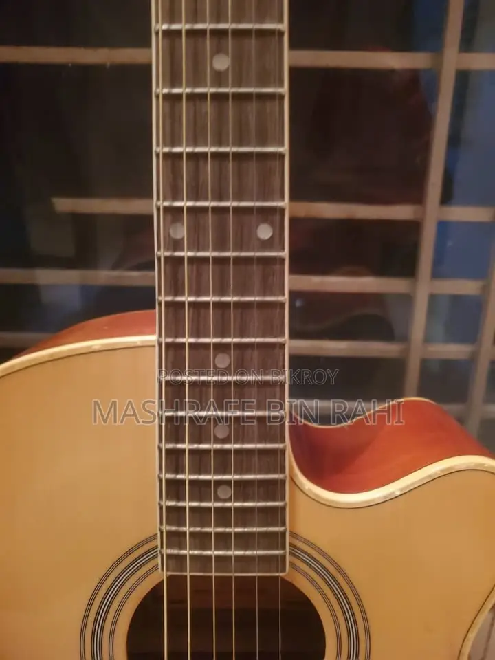 Axe 52-C গিটার