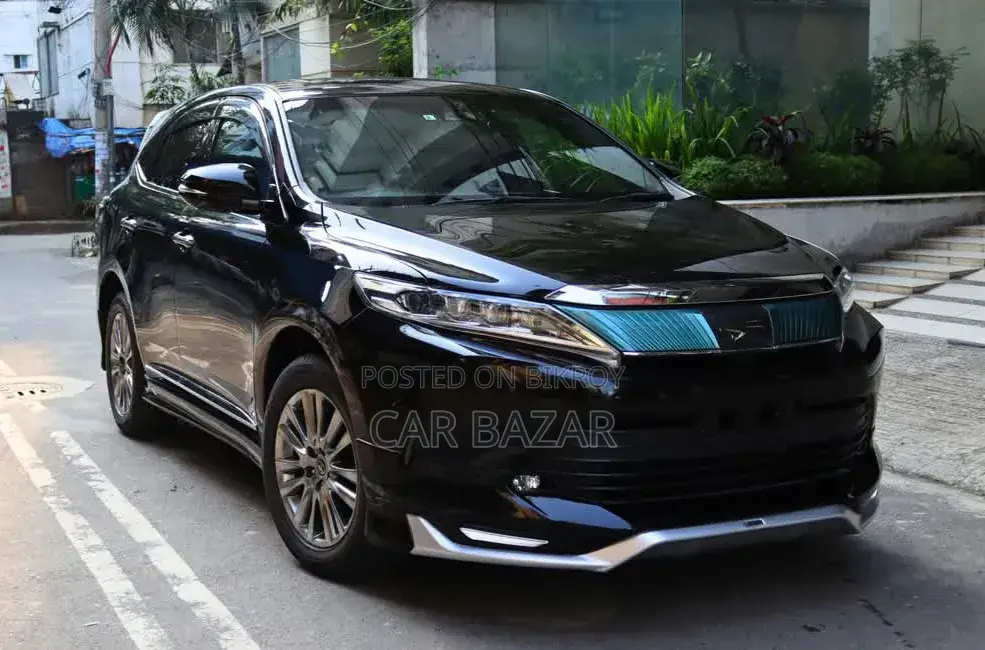 Toyota Harrier 2.0 2017 Black