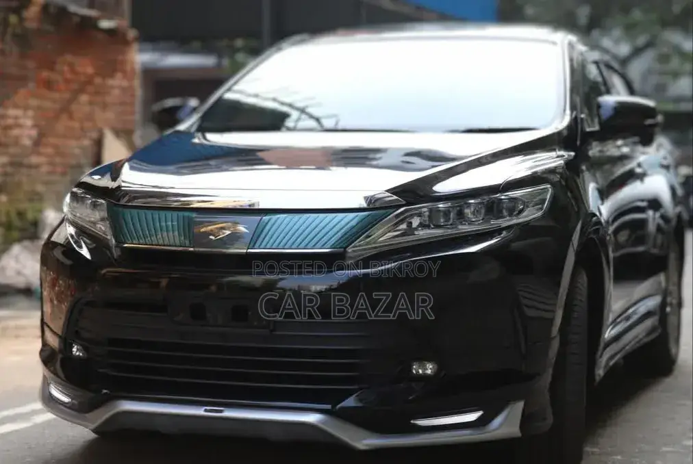 Toyota Harrier 2.0 2017 Black