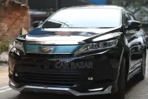 Toyota Harrier 2.0 2017 Black