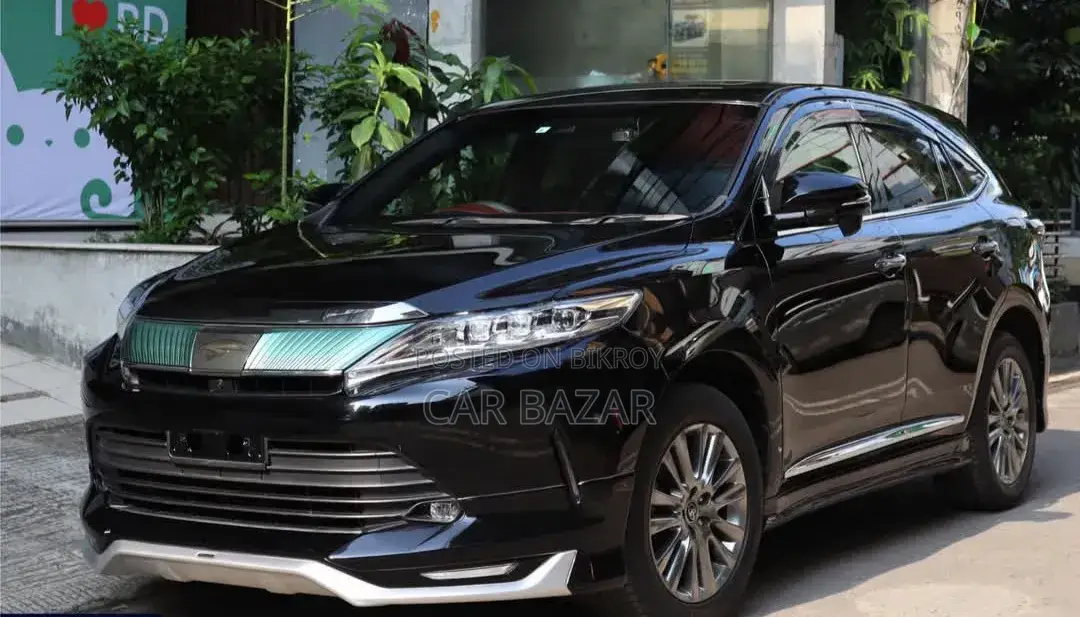 Toyota Harrier 2.0 2017 Black