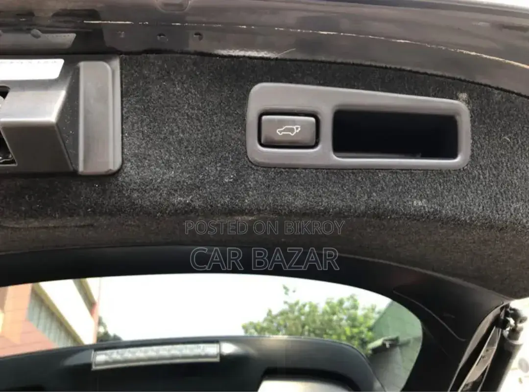 Toyota Harrier 2.0 2017 Black