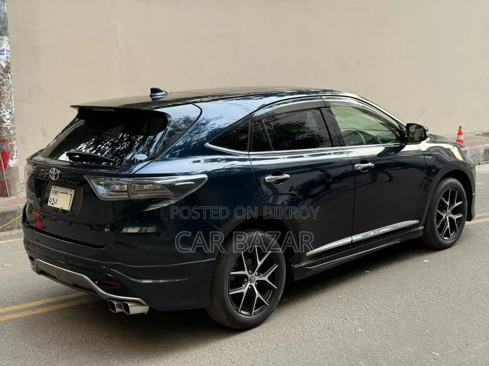 Toyota Harrier 2.0 2016 Black