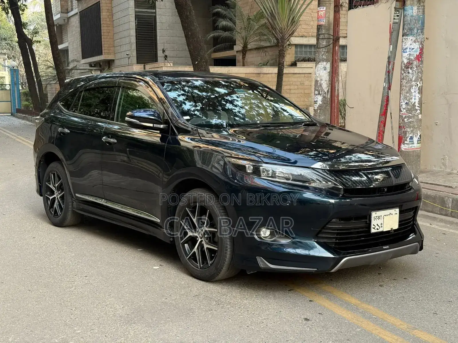 Toyota Harrier 2.0 2016 Black