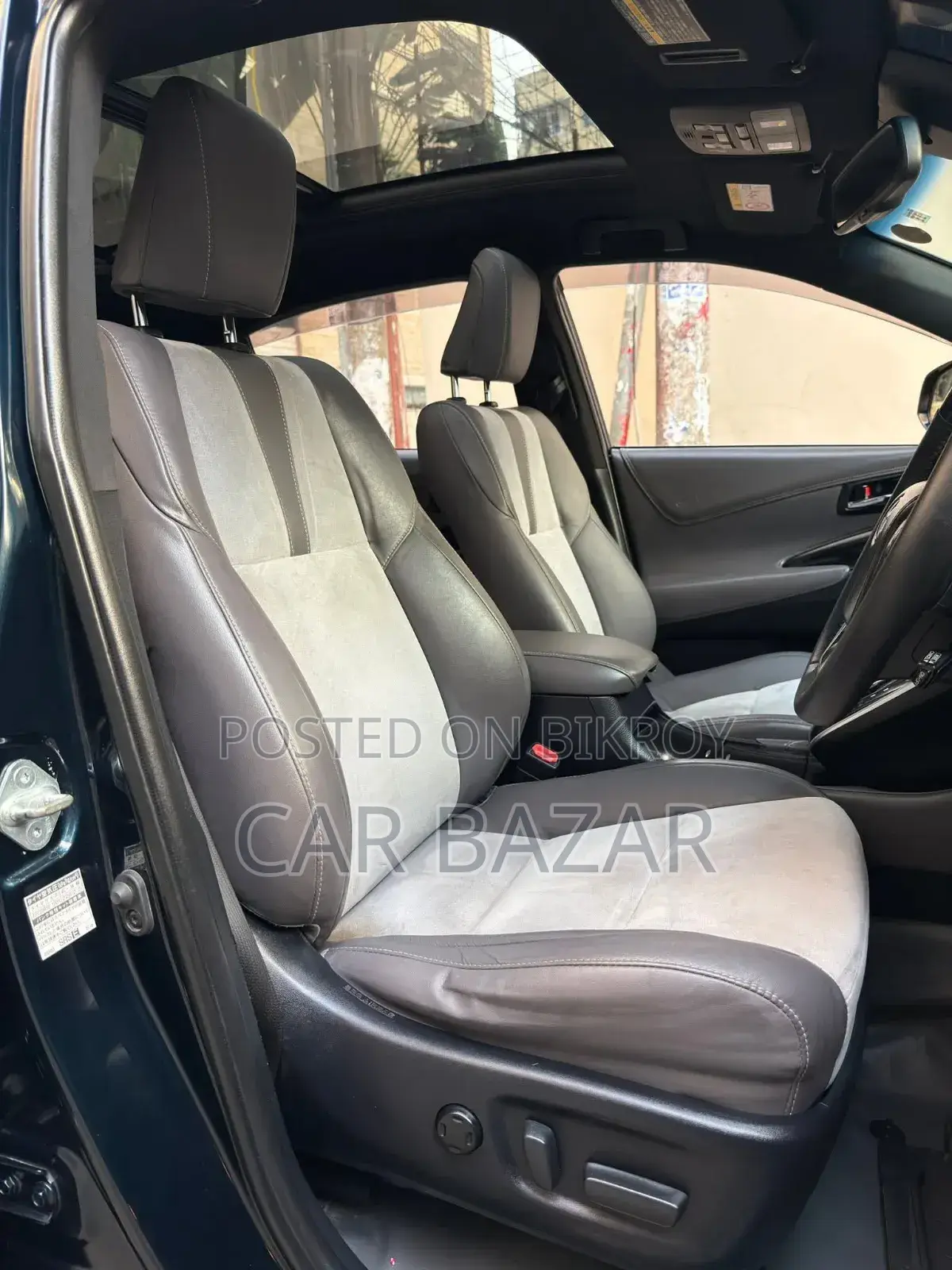 Toyota Harrier 2.0 2016 Black