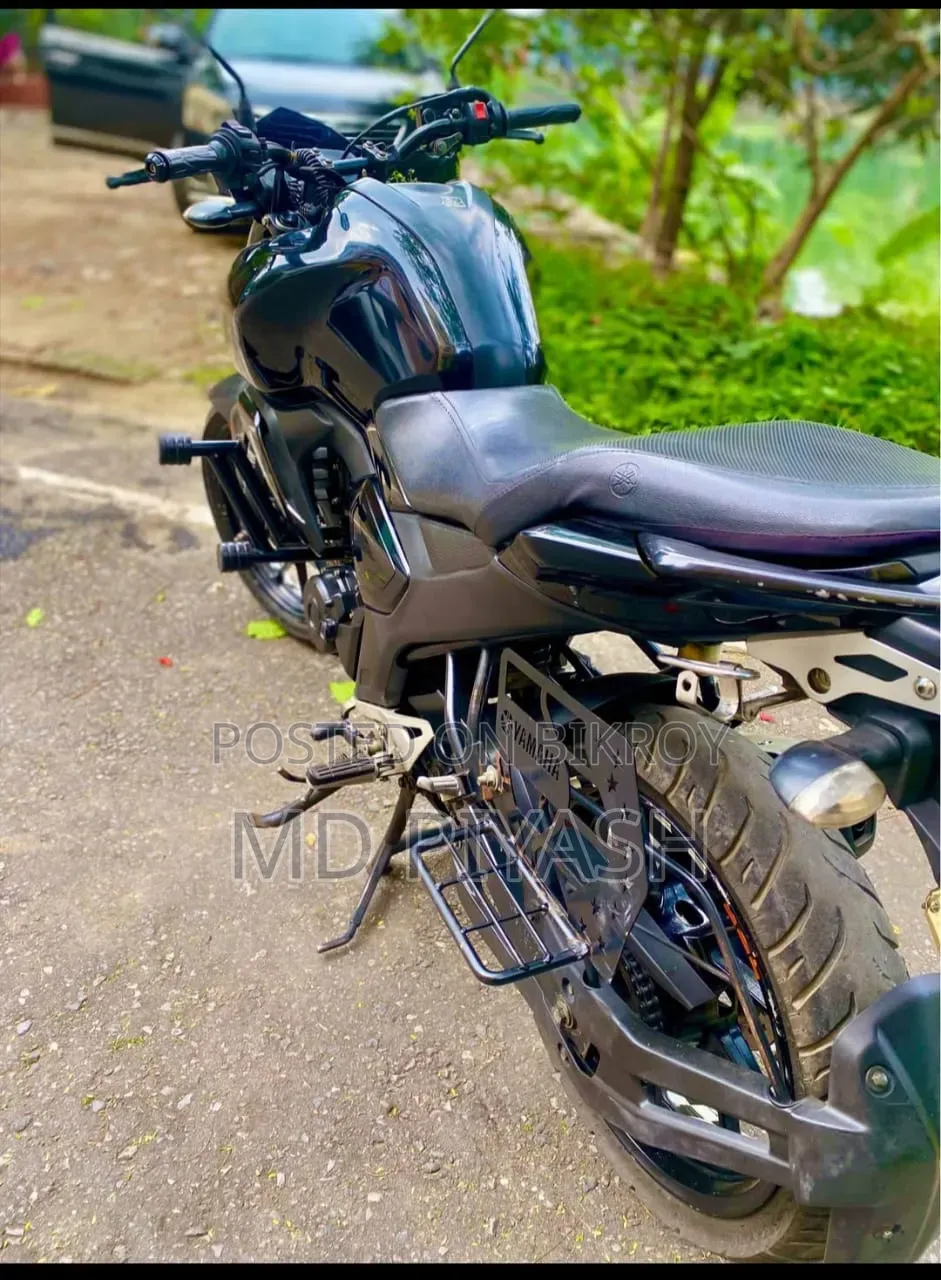 ইয়ামাহা এফজেড ২০১৯ ব্ল্যাক