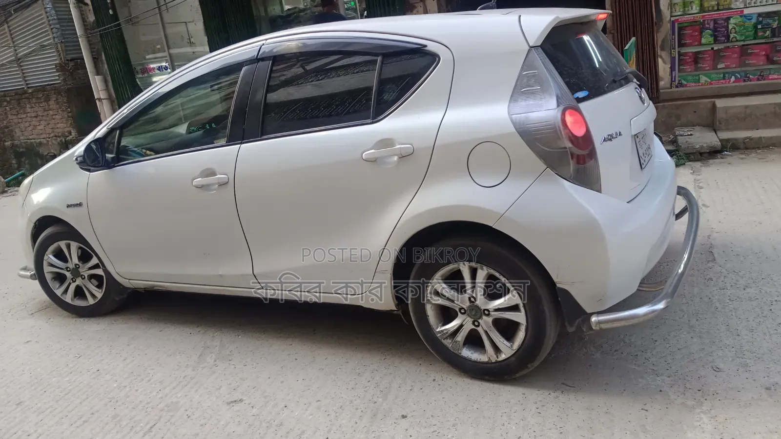 Toyota Aqua 2013 Pearl