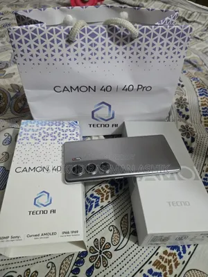 Tecno Camon 40 128 GB Silver