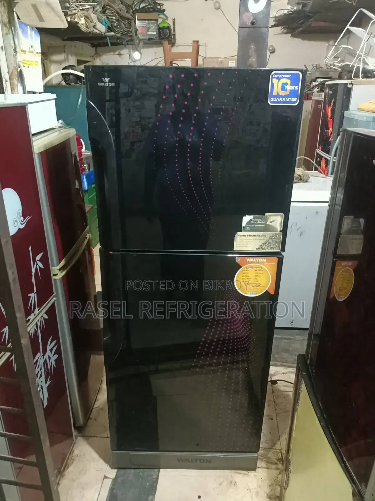 337 Liter running Walton company fridge for sale.