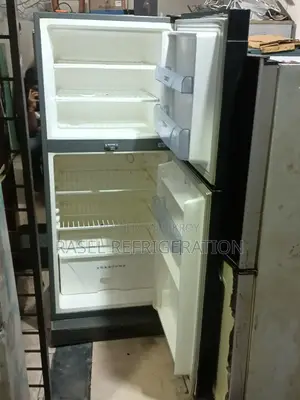 337 Liter running Walton company fridge for sale.