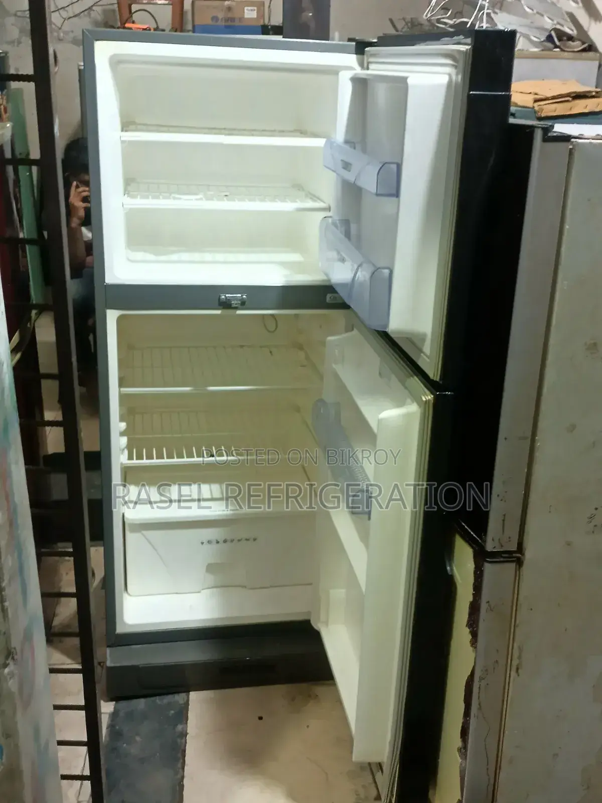 337 Liter running Walton company fridge for sale.
